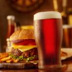 El consumir esta variedad maltosa, en ocasiones amarga, podría ayudarte a mantener a raya la osteoporosis más adelante en la vida, de acuerdo a un estudio de la Universidad de Cambridge. Comparada con otros tipos de cerveza, las ales tienen al...