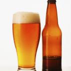 Con sólo 80 calorías por botella – hasta menos que las opciones light – estas "casi cervezas" son una gran opción para las personas que les gusta la efervescencia sin la ebriedad. Pero hay que tomar en cuenta que estas cervezas pueden con...