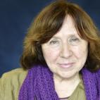 Fecha y lugar de nacimiento: Ivano-Frankivsk (Ucrania), 31 de mayo de 1948 Premio Nobel en: 2015 Obras cumbre: La guerra no tiene rostro de mujer (1983), &Uacute;ltimos testigos (1985), Los chicos del zinc (1989), Voces de Chern&oacute;bil (19...