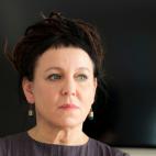 Fecha y lugar de nacimiento: Sulechow (Polonia), 29 de enero de 1962 Premio Nobel en: 2018 Obras cumbre: Un lugar llamado anta&ntilde;o (1996), Los errantes (2007), Sobre los huesos de los muertos (2009).Curiosamente&hellip...