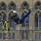 5c8ae423230000d50423e1ac