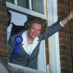 5c8ae43f2400004205a3dd02