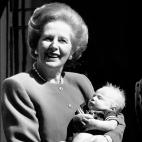 5c8ae443360000a61b6c3e53