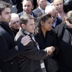 5c8ae437230000d50423e1c8