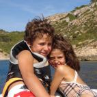 Victoria Federica y su hermano Froil&aacute;n en Mallorca en 2008.
