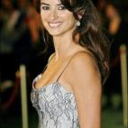 En la alfombra verde.