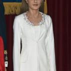 5c8b1fb222000031001a5600