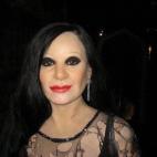 5c8a8531250000e203c923d8