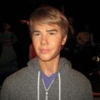 5c8a8536250000bd05813d6f