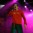 5c8a8362240000f404a32a6b