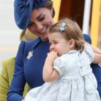 5c8b2940230000dd042444a1