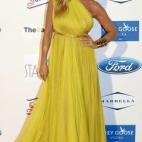 5c8a6611240000f404a30832