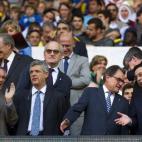 5c8ae9de240000f7054ca93f