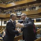 5c8a4ac83b000054066bcb40