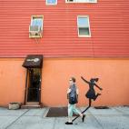 5c8b33d12000009d037063b8