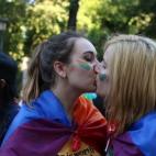 5c8ab4cf2300000401238c12