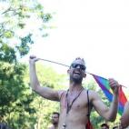 5c8ab4d6240000f404a3877a