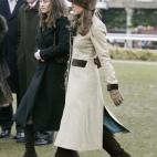 5c8a69df230000dd04231262