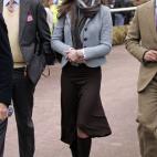 5c8a69e2360000ba1a6b7270