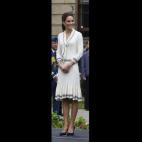 5c8a69f2250000bd05811d7d