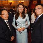 5c8a6a03260000e104fe51c7