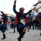 5c8ad4ee2300005300e741e1