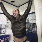 5c8b2dd23b000002076d2943