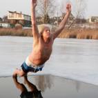 5c8ad694360000a61b6c29e2