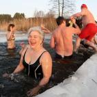 5c8ad6952300003000e744a1