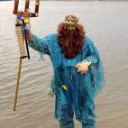 5c8ad6962400000a05a3c80b