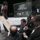 5c8b2ddf20000045047055f1