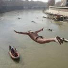 5c8ad69f20000043046fd7fa