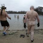 5c8ad6a12400004205a3c825