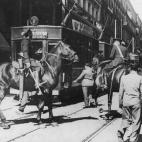 5c8a4f30360000c81a6b5035