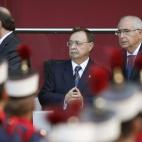El presidente de la Ciudad Autónoma de Melilla, Juan José Imbroda (d), y el presidente de Ceuta, Juan Jesús Vivas