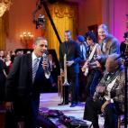 5c8ad888230000dd0423d043