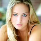 El book de Jennifer Lawrence cuando todavía no era la famosa actriz que es hoy guarda imágenes inéditas de sus posados, captadas por Chris Kaufman / Coleman-Rayner.