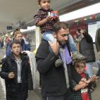 5c8b12132300007f012409b0