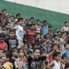 Oxfam y su colabordor Utopía organizan una fiesta infantil como parte de la estrategia de su campaña de educación en higiene. Los padres libios y sirios comparten una entretenida tarde mientras los niños se abstraen por un día del horror q...