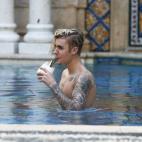 5d64be512500003203871303