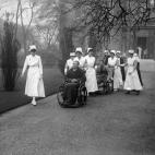 5c8a72f9360000a61b6b7d5e