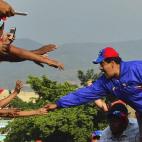 5c8ae4b1240000f404a3dd9e