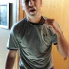 "No juegues con un bebé después de que haya comido o puede que te vomite en la boca".