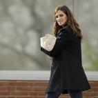 Saliendo del hospital tras dar a luz a su hijo