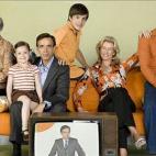 En 2001 los Alcántara vivían en 1968. Ahora, en 1983. Hay a quien le encanta calcular cuando adelantará a la realidad.