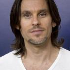 5c8a4eee250000bd0580fad6