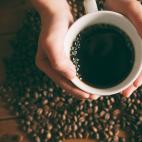 "Todo el mundo conoce a gente que sólo come comida basura [y] no hace ejercicio pero está delgada, ¿no? Lo mismo ocurre con los hábitos del sueño. Algunas personas hacen todo 'mal' (ven la televisión en la cama, beben café en la cena) y d...