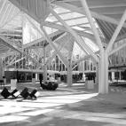 Situado en Cuenca, este edificio de Rafael Moneo costó 8 millones de euros. Después de su finalización, el Ayuntamiento busca qué uso darle. “No es fácil, lo confieso", llegó a decir el alcalde.