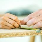 Al finalizar los estudios se puede encontrar trabajo como montador de productos de ebanistería en general, peón de la industria de la madera y del corcho, montador de muebles de madera o similares...