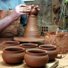 Cristalero y cristalero de vidrieras, soplador, modelador, tallador de vidrio... Son algunas de sus salidas.